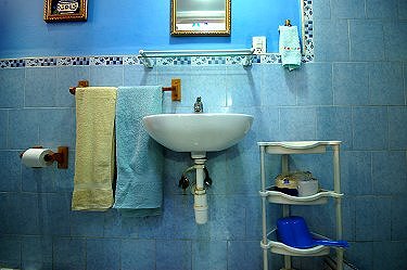 Baño de la habitacion azul