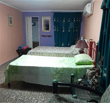 Habitacion, con cama auxiliar instalada
